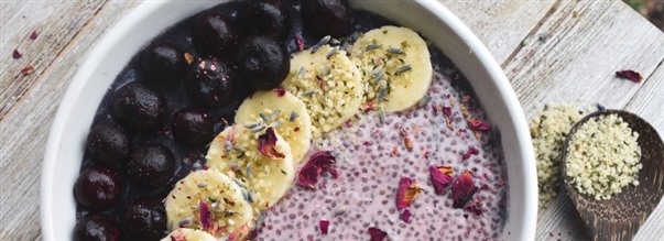 Terveellinen Vege Chia-vanukas banaanilla