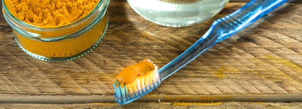 Kultahammastahna hampaiden valkaisuun