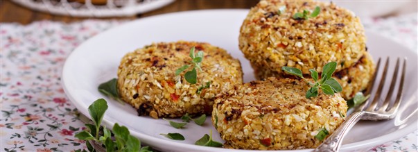 Kikhernepihvit chilikastikkeella