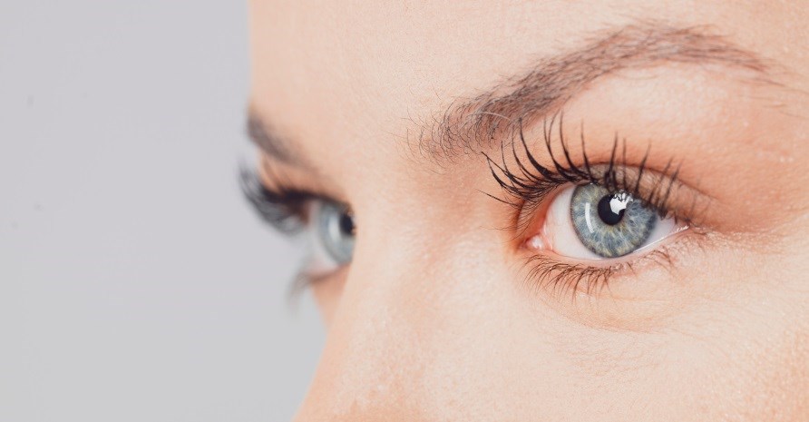 Lhikuva sinisist silmist.